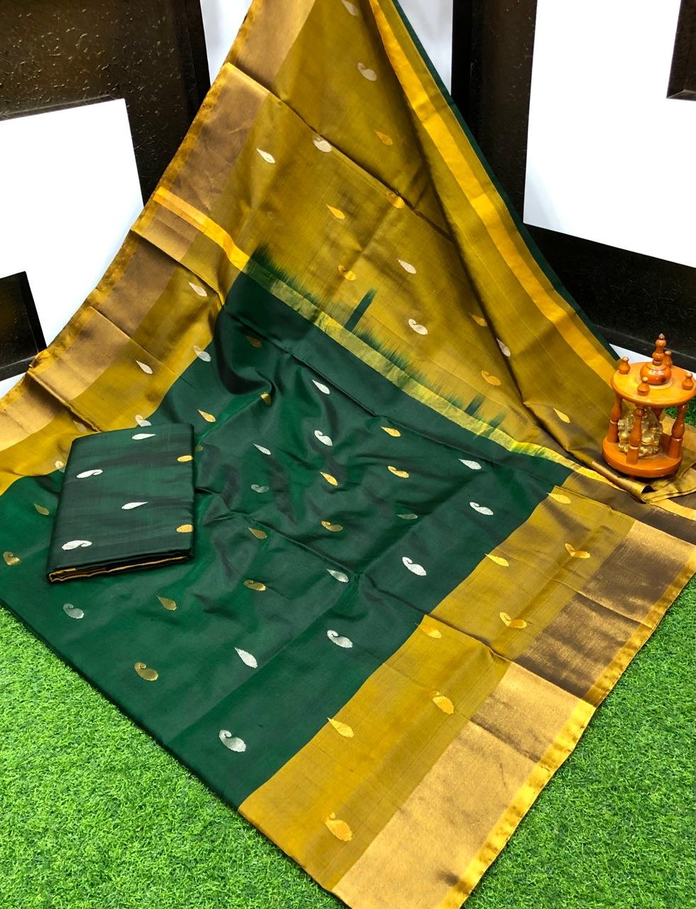 Uppada Pattu sillk nakshatra butta small border  Sarees